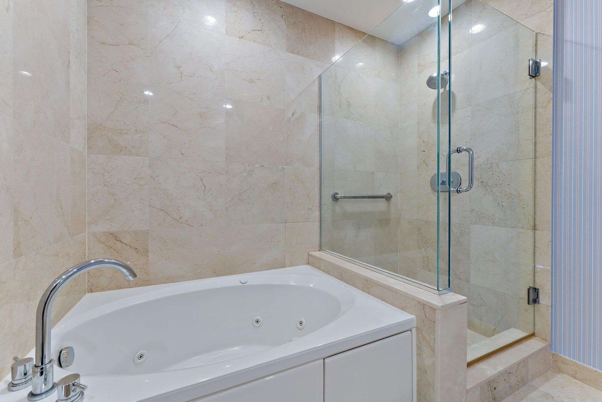 550 Okeechobee Boulevard, Unit Mph15, West Palm Beach, FL 33401 Photo