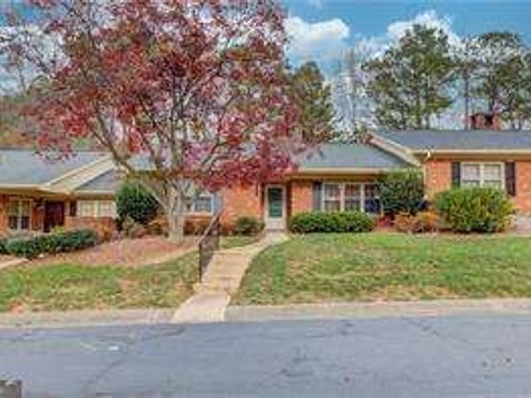 6381 E Deerhollow Way, Peachtree Corners, GA 30092