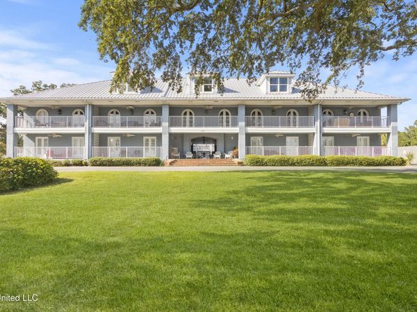 1282 Beach Boulevard, Biloxi, MS 39530