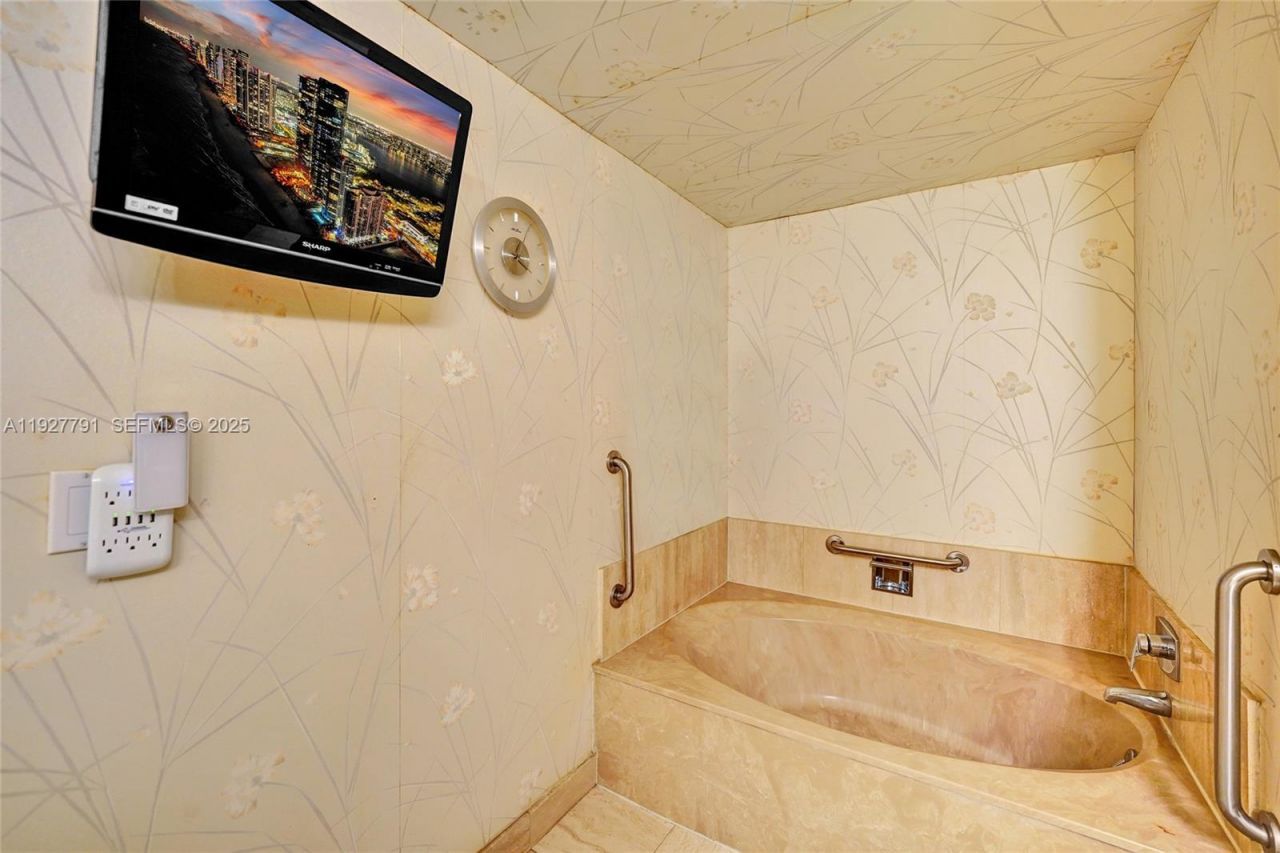 1201 S Ocean Dr, Unit 1601S, Hollywood, FL 33019 Photo