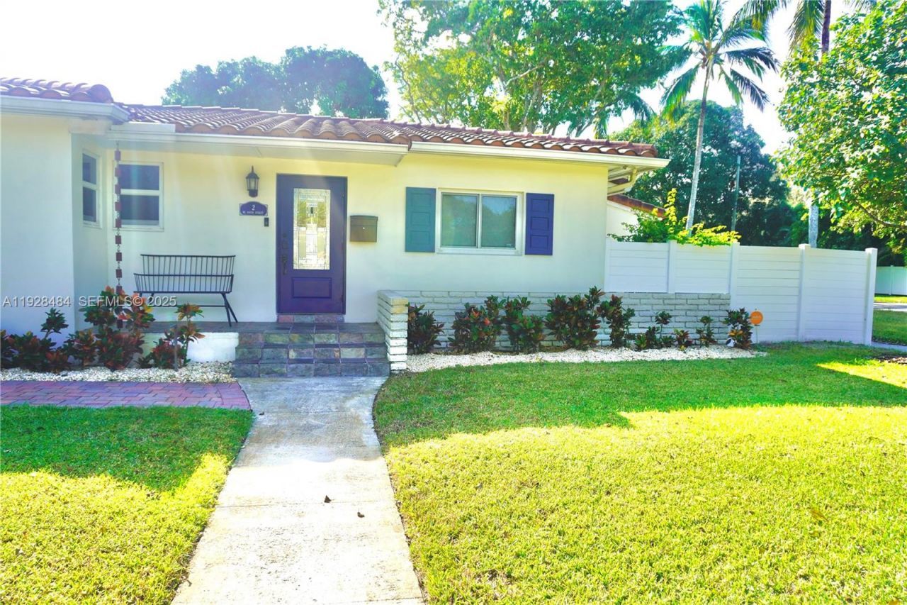 2 NE 108th St, Unit -, Miami Shores, FL 33161 Photo