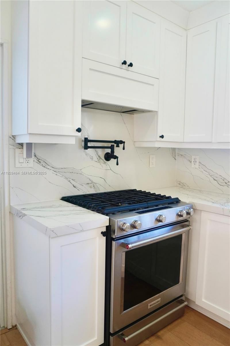 2 NE 108th St, Unit -, Miami Shores, FL 33161 Photo