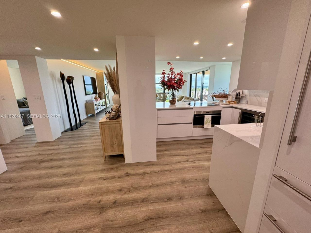 1121 Crandon Blvd, Unit E1001, Key Biscayne, FL 33149 Photo