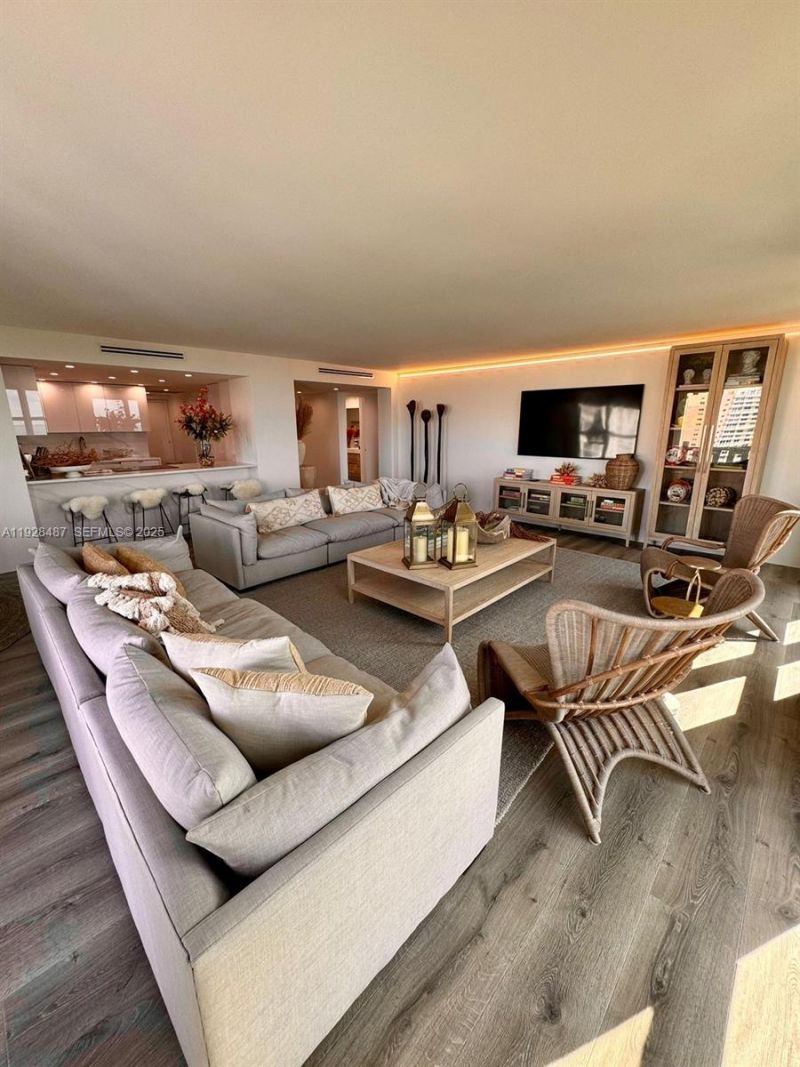 1121 Crandon Blvd, Unit E1001, Key Biscayne, FL 33149 Photo