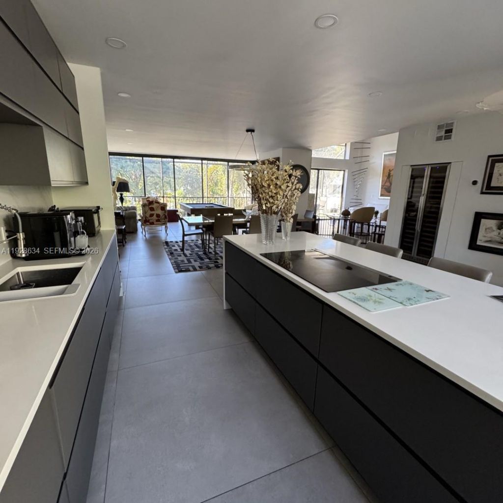 2000 S Bayshore Dr, Unit 46, Miami, FL 33133 Photo