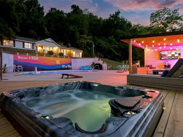 1400 Prairie Creek Drive , Rogers, AR 72756