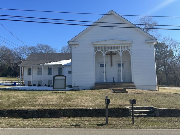 2720 Fly Rd, Santa Fe, TN 38482