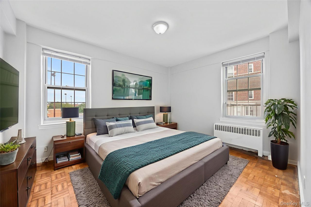 210 Pelham Road, Unit 5M, New Rochelle, NY 10805 Main Photo