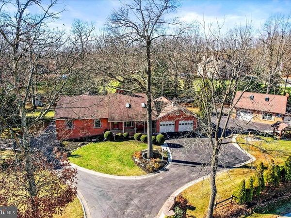 320 DUBS CHURCH ROAD, HANOVER, PA 17331