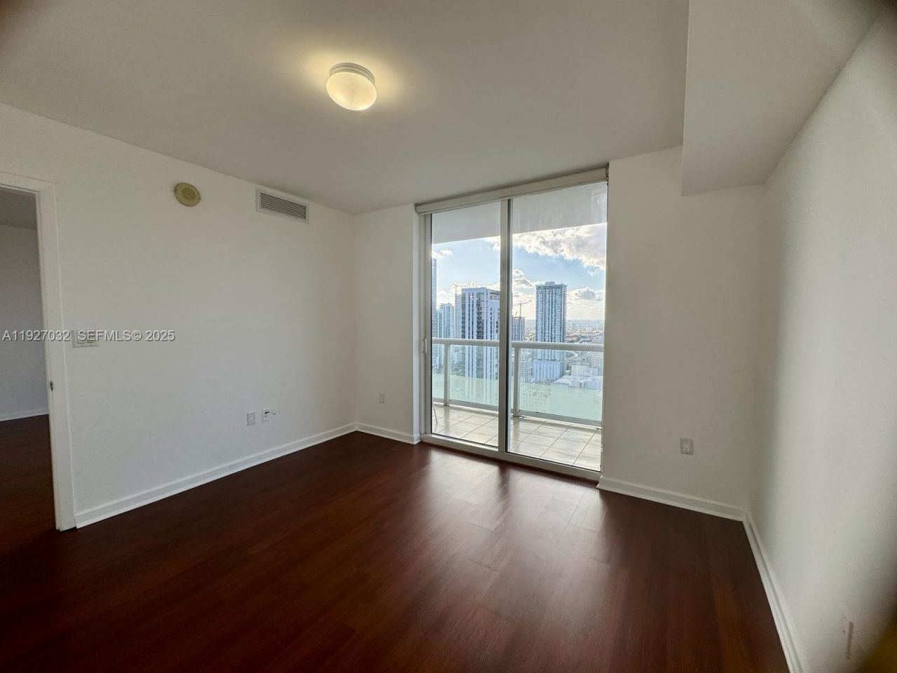50 Biscayne Blvd, Unit 3807, Miami, FL 33132 Photo