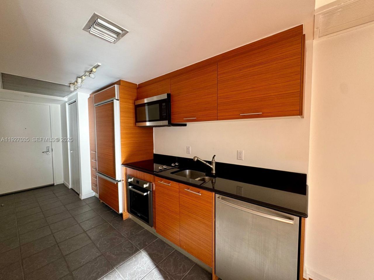 50 Biscayne Blvd, Unit 1703, Miami, FL 33132 Photo