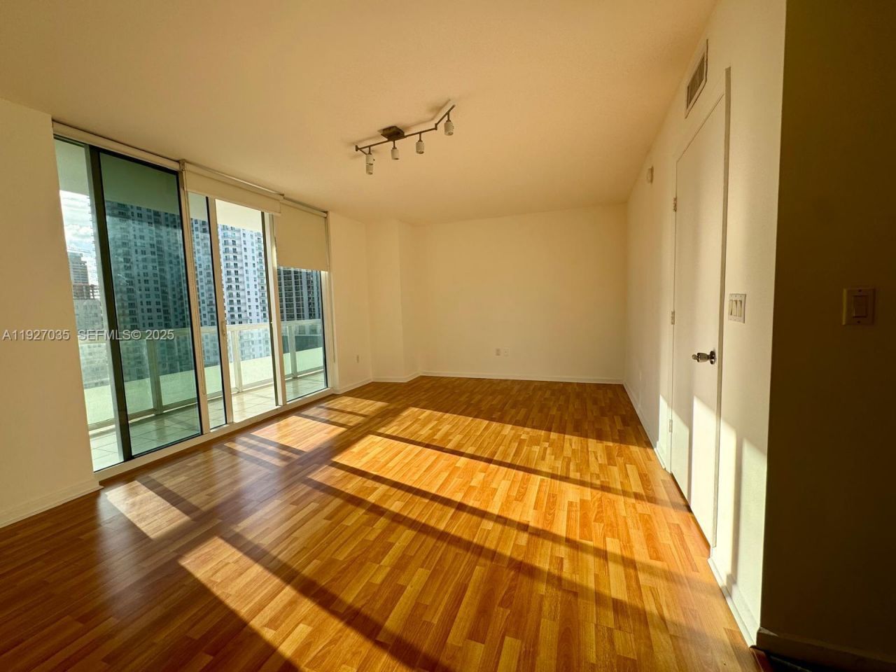 50 Biscayne Blvd, Unit 1703, Miami, FL 33132 Photo