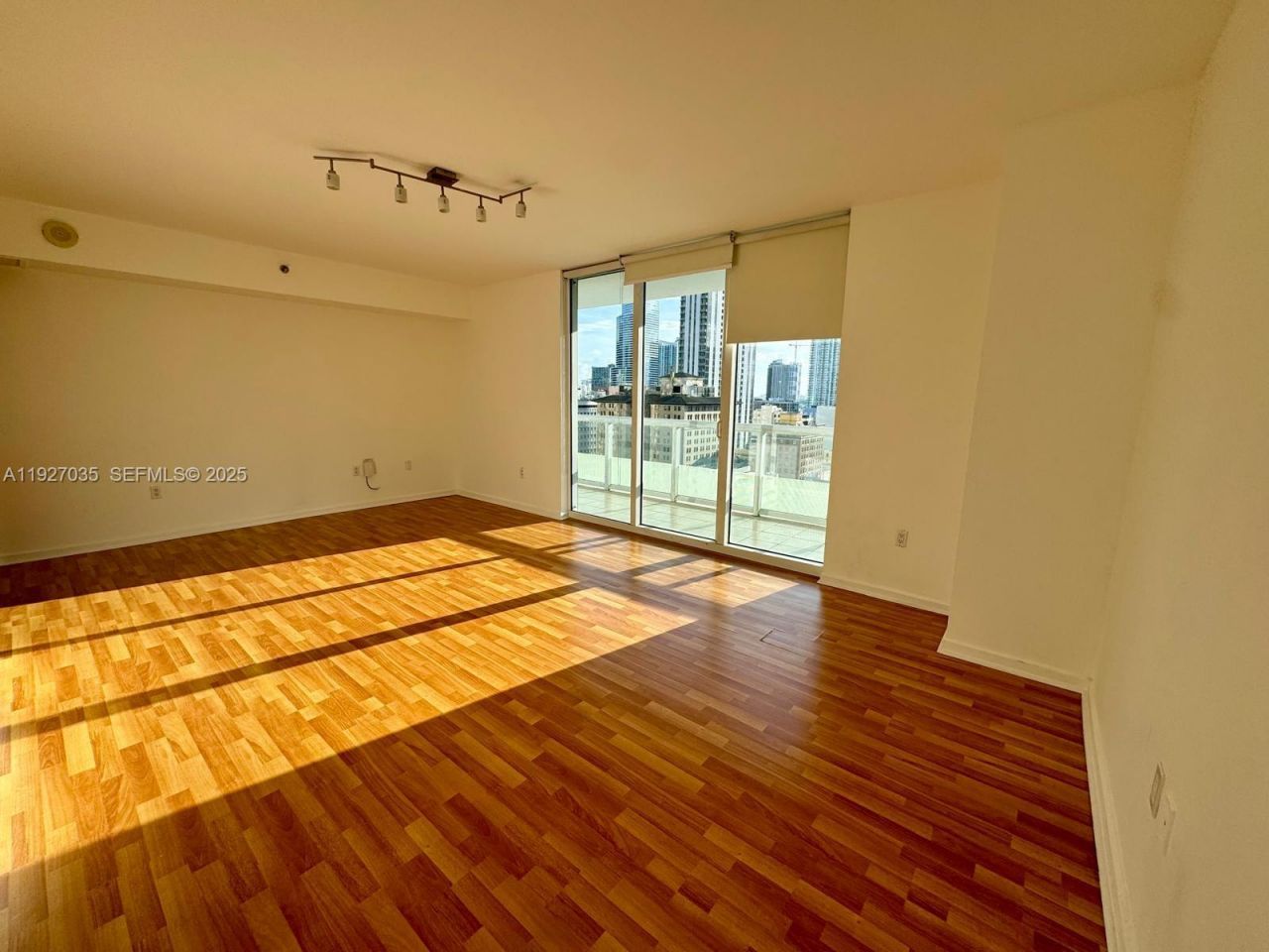 50 Biscayne Blvd, Unit 1703, Miami, FL 33132 Photo