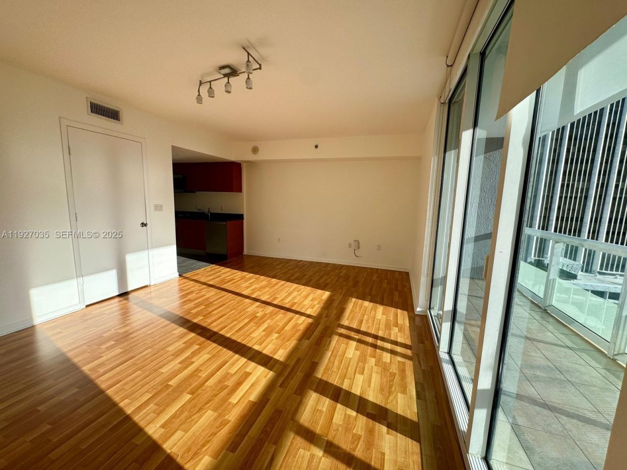 50 Biscayne Blvd, Unit 1703, Miami, FL 33132 Photo