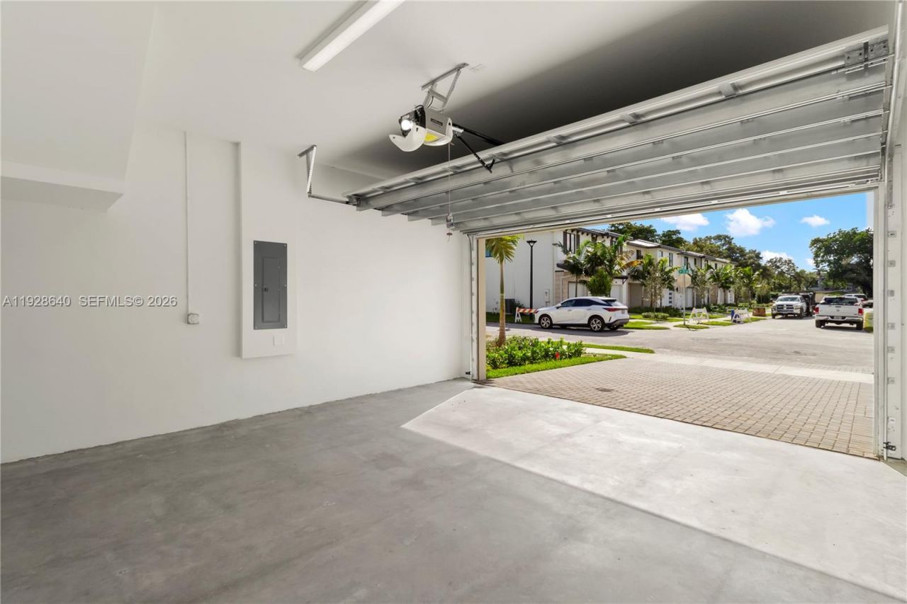 1419 SW 23rd St, Fort Lauderdale, FL 33315 Photo