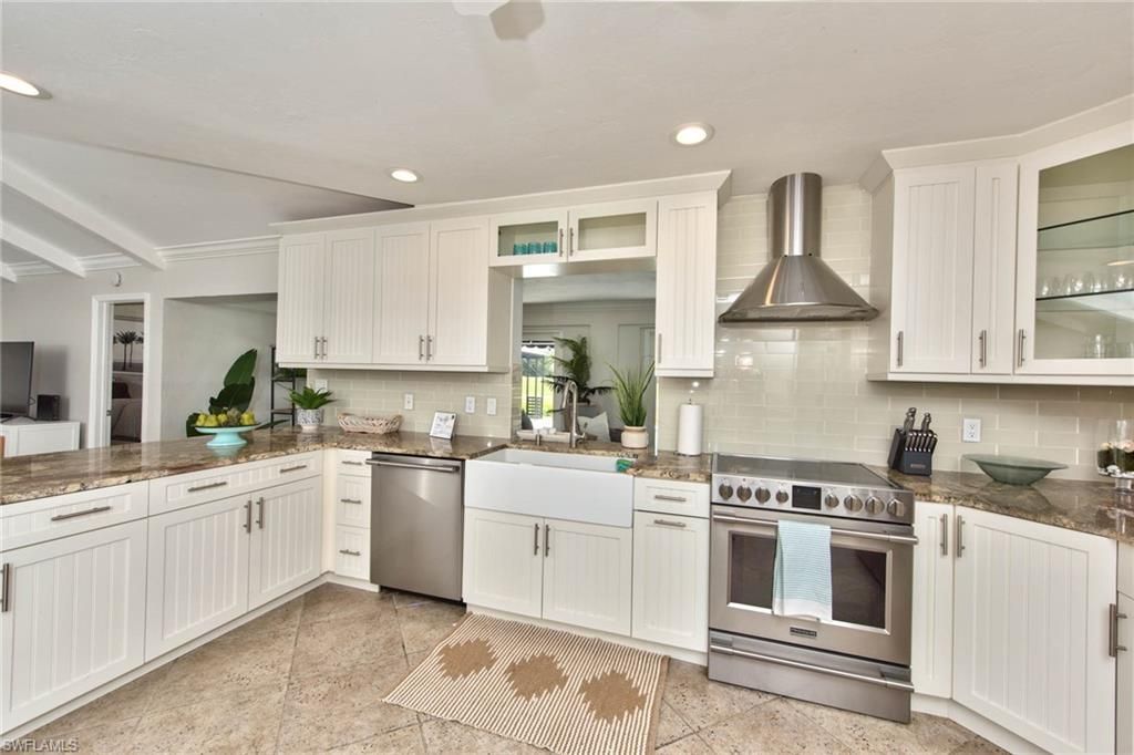 1614 Forest Lakes Blvd, Naples, FL 34105 Photo