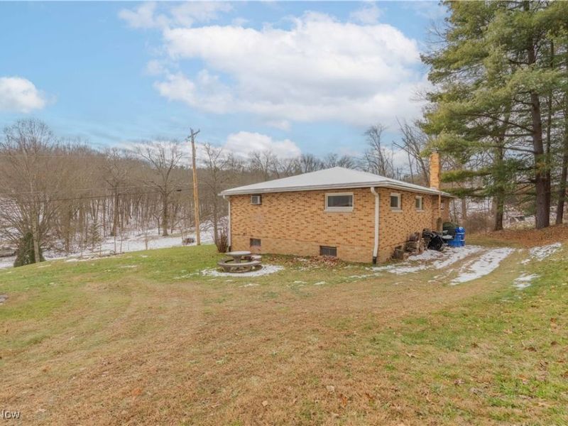 121 Waynesburg Road NW, Carrollton, OH 44615 Photo 6