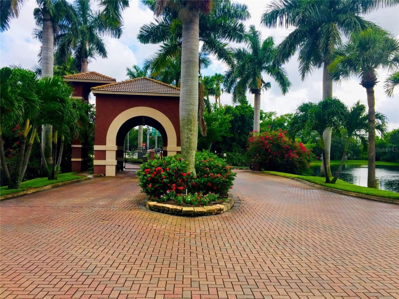 10263 Gandy Boulevard N, Unit 513, Saint Petersburg, FL 33702 Photo