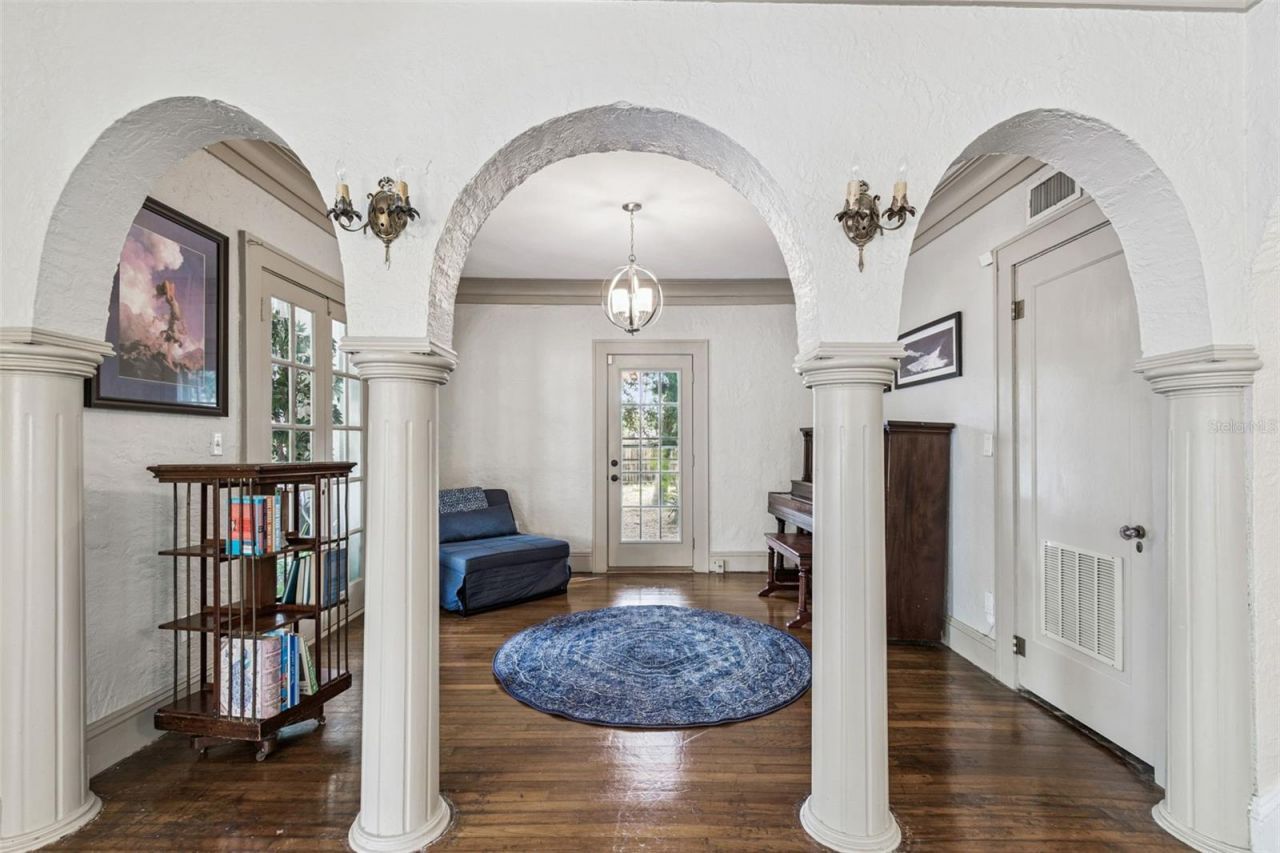 4326 3rd Avenue S, Saint Petersburg, FL 33711 Photo