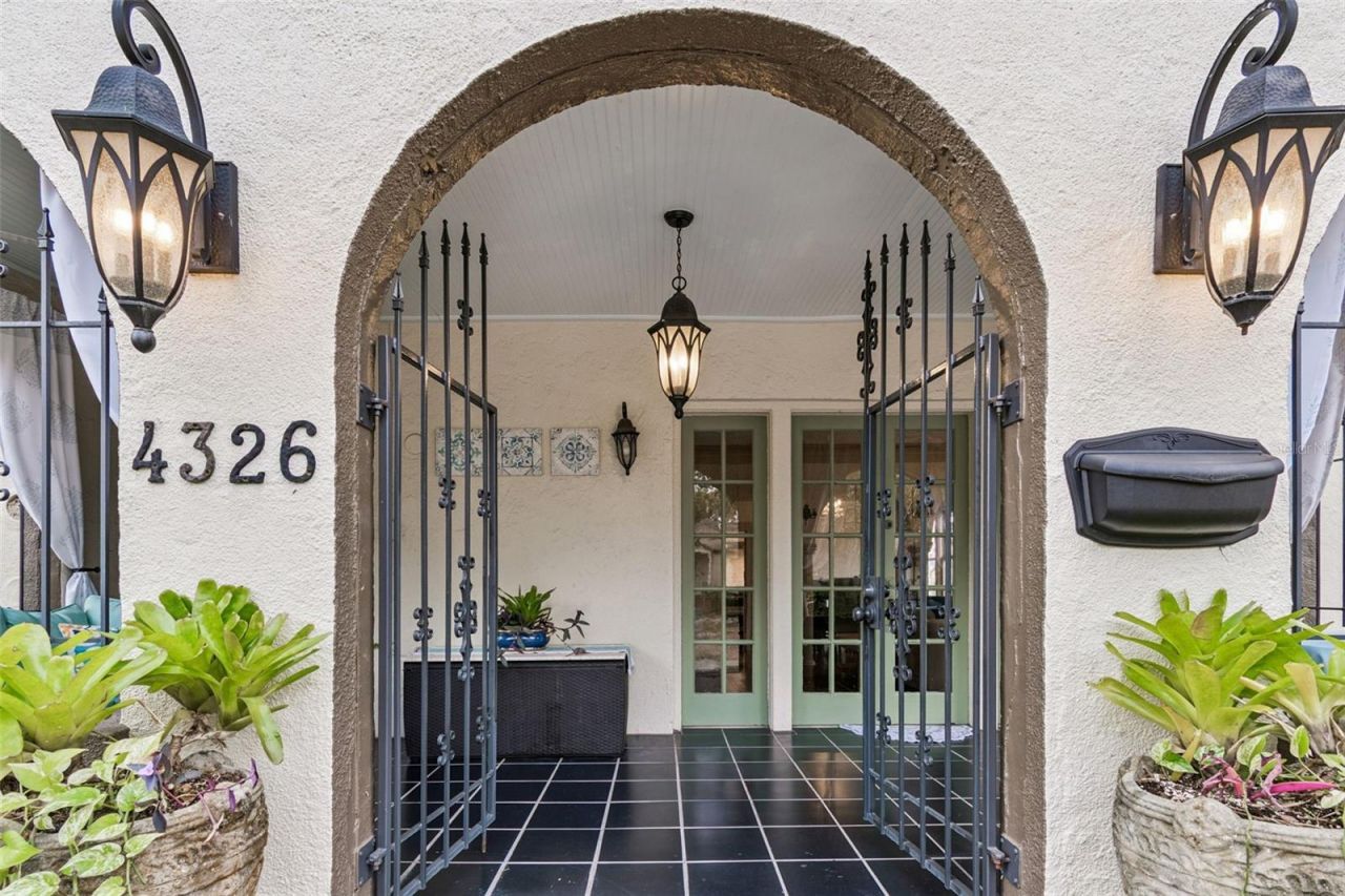 4326 3rd Avenue S, Saint Petersburg, FL 33711 Photo