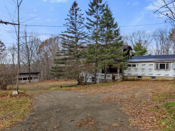 15 Cottrell Road, Dixmont, ME 04932