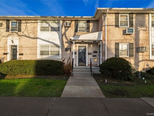 81-41 268 Street, Unit 293 B, New Hyde Park, NY 11004