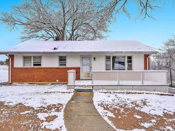 402 Cherryhill RD NW, Roanoke, VA 24017