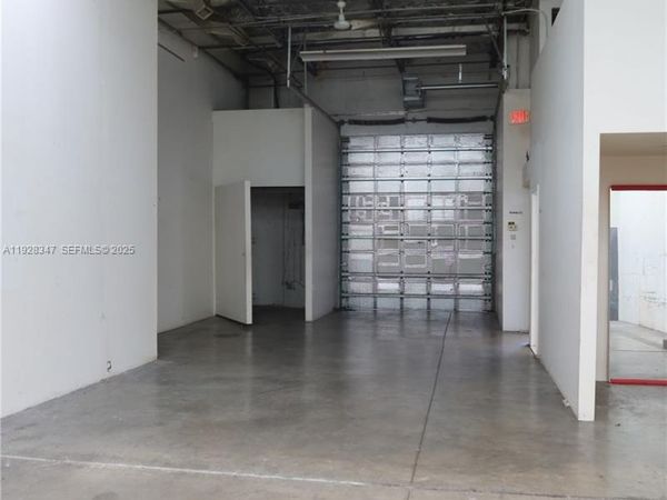 1480 NE 131st St 105, North Miami, FL 33161