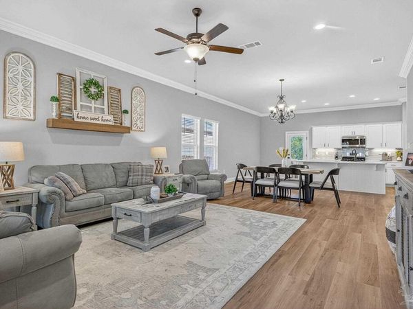 3223 Mountain Laurel Tr, Cantonment, FL 32533