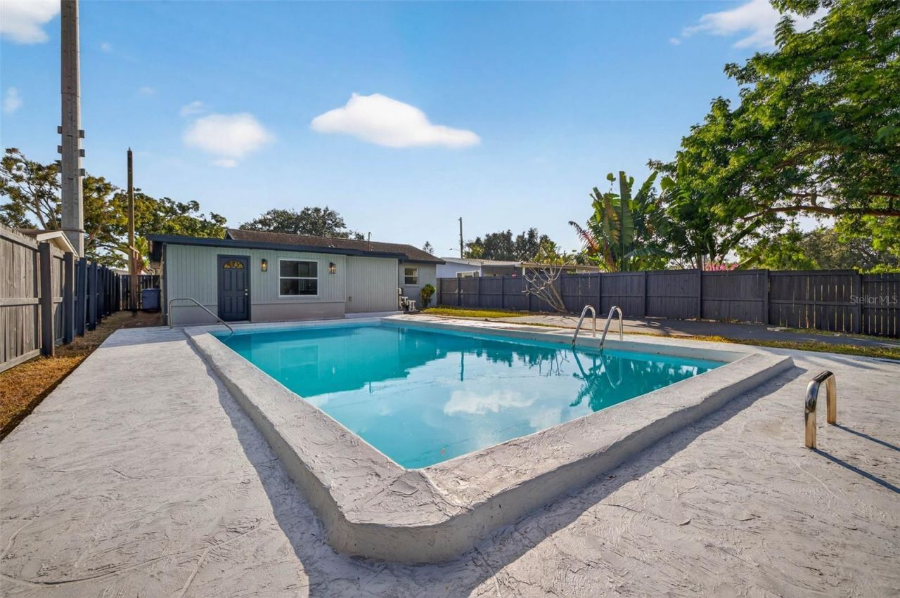 3929 13th Avenue N, Saint Petersburg, FL 33713 Photo