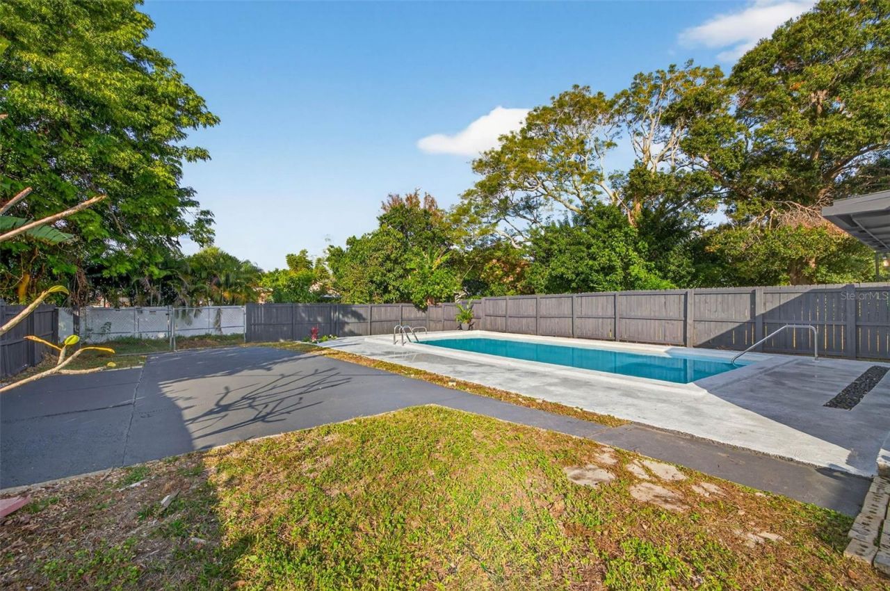 3929 13th Avenue N, Saint Petersburg, FL 33713 Photo