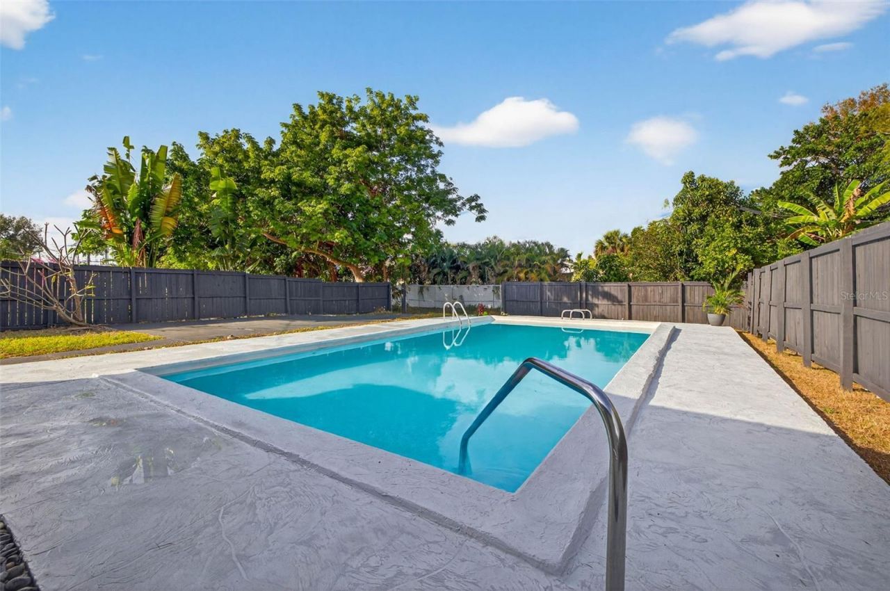 3929 13th Avenue N, Saint Petersburg, FL 33713 Photo