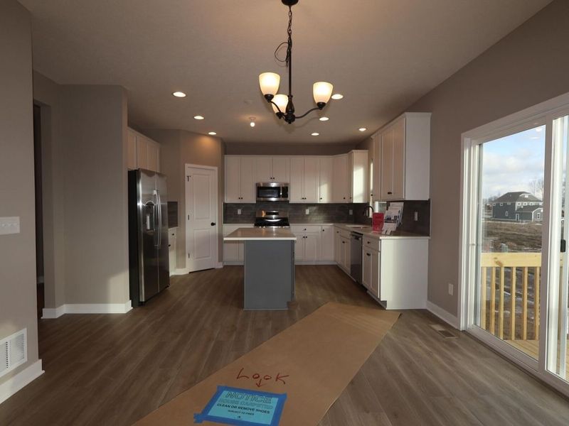 301 Reign Way, Pataskala, OH 43062 Photo 3