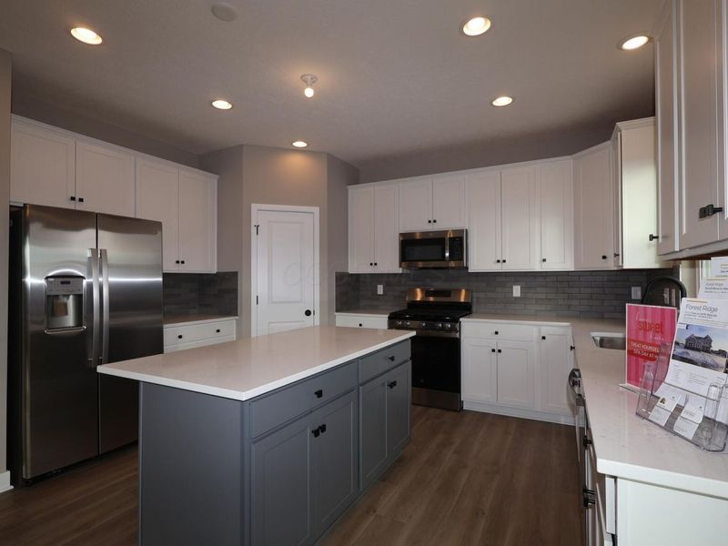 301 Reign Way, Pataskala, OH 43062 Photo 5