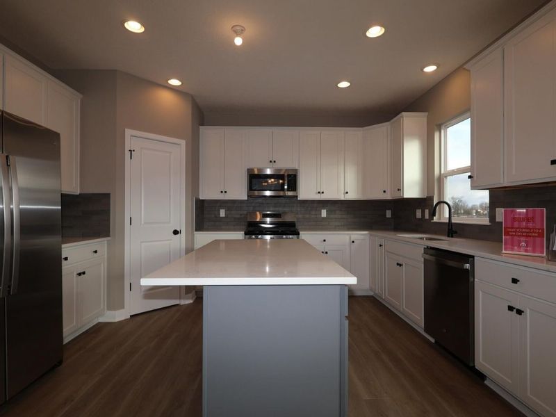 301 Reign Way, Pataskala, OH 43062 Photo 6