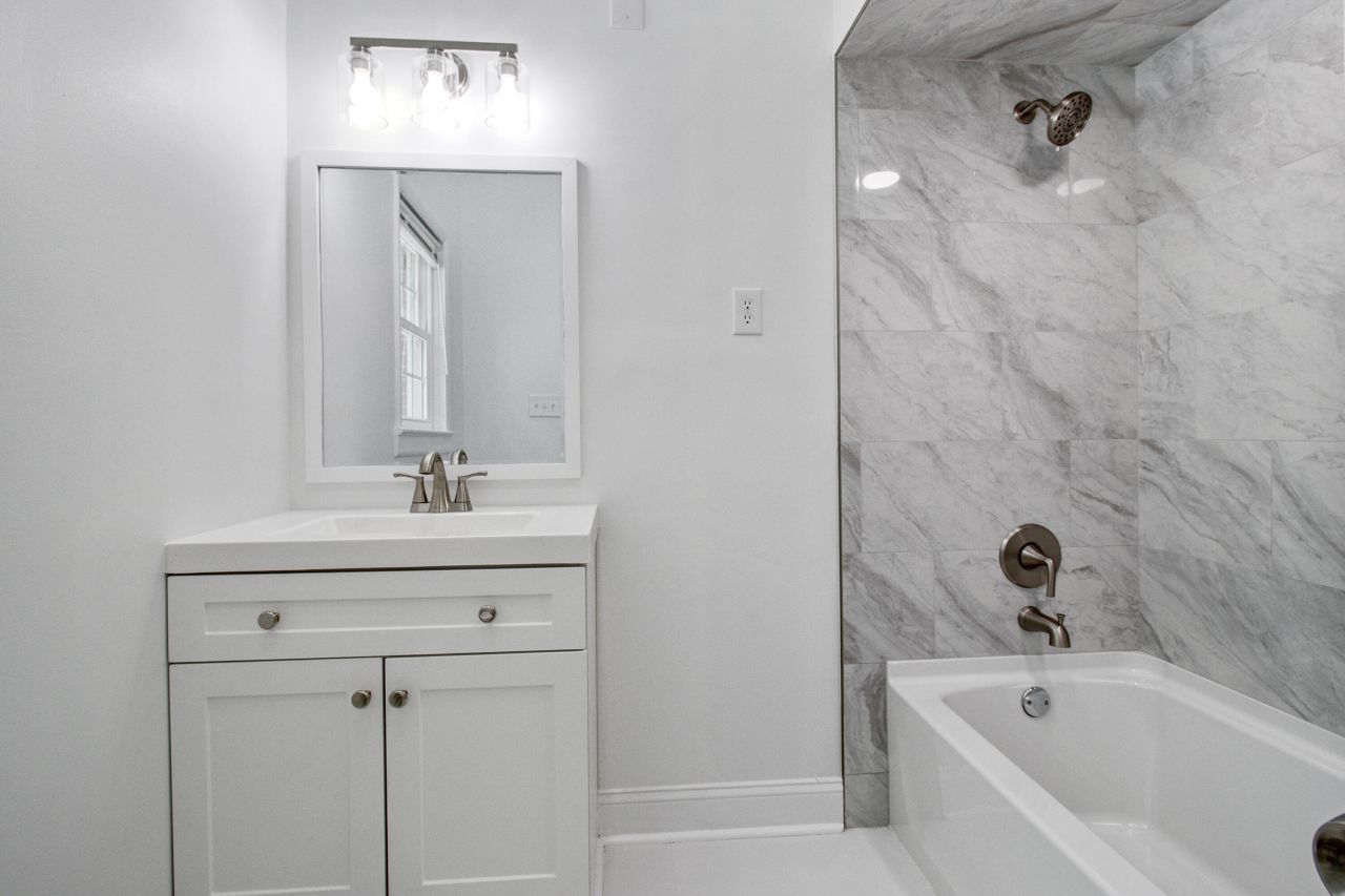 816 E Estates Boulevard Photo 12