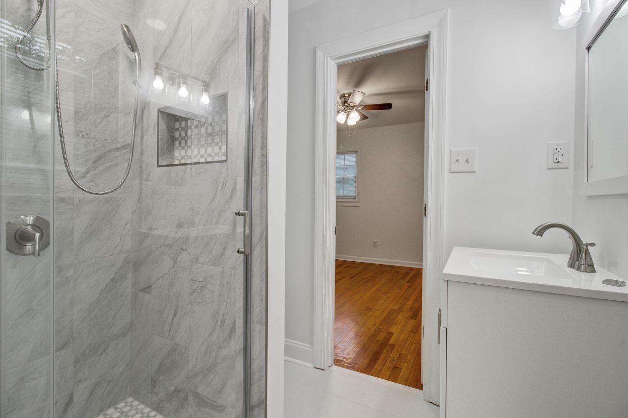 816 E Estates Boulevard Photo 18