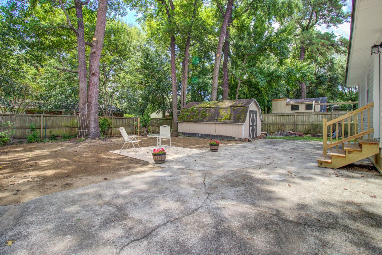 816 E Estates Boulevard Photo 23