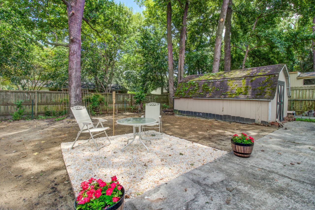 816 E Estates Boulevard Photo 24