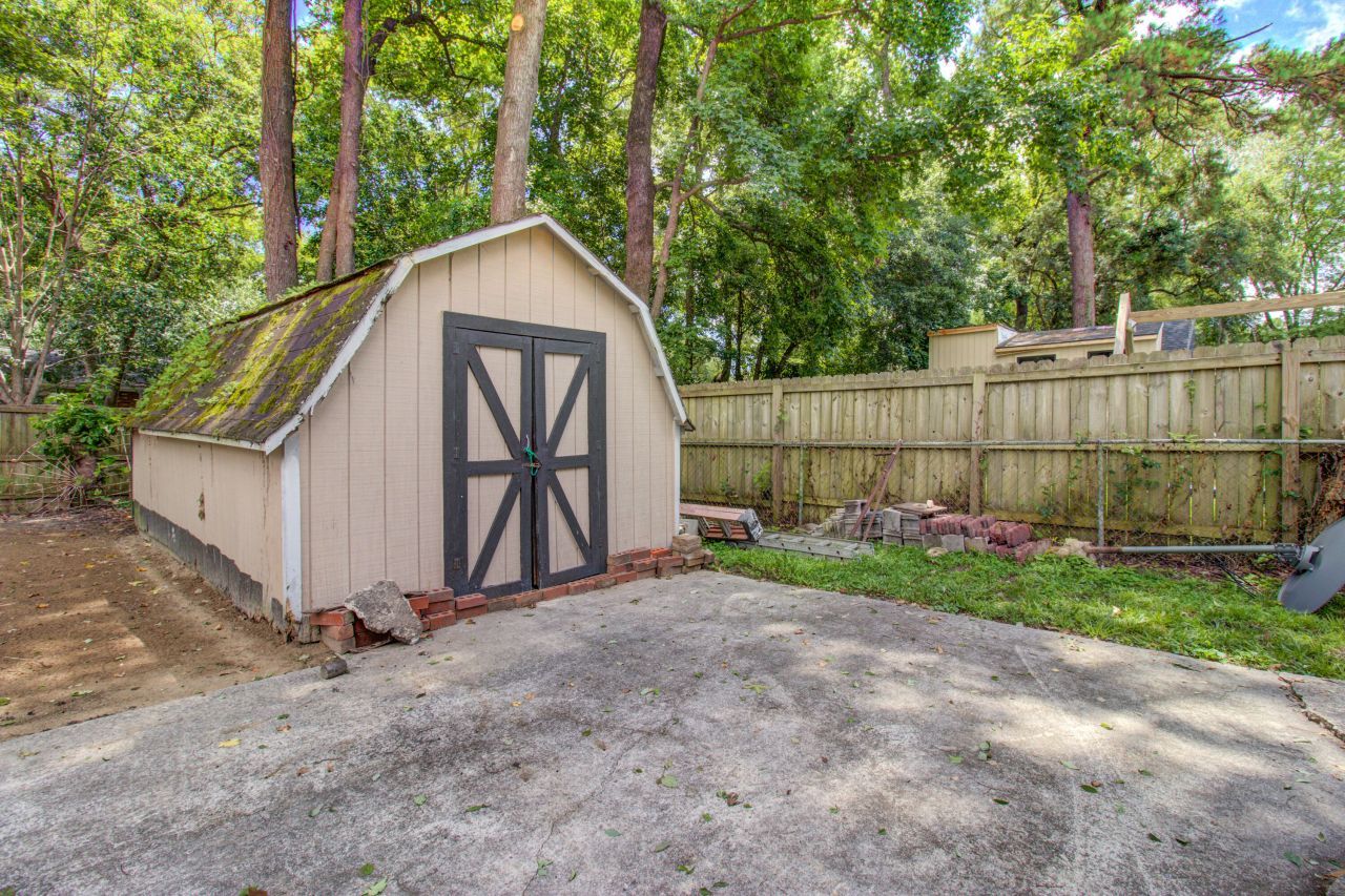 816 E Estates Boulevard Photo 25