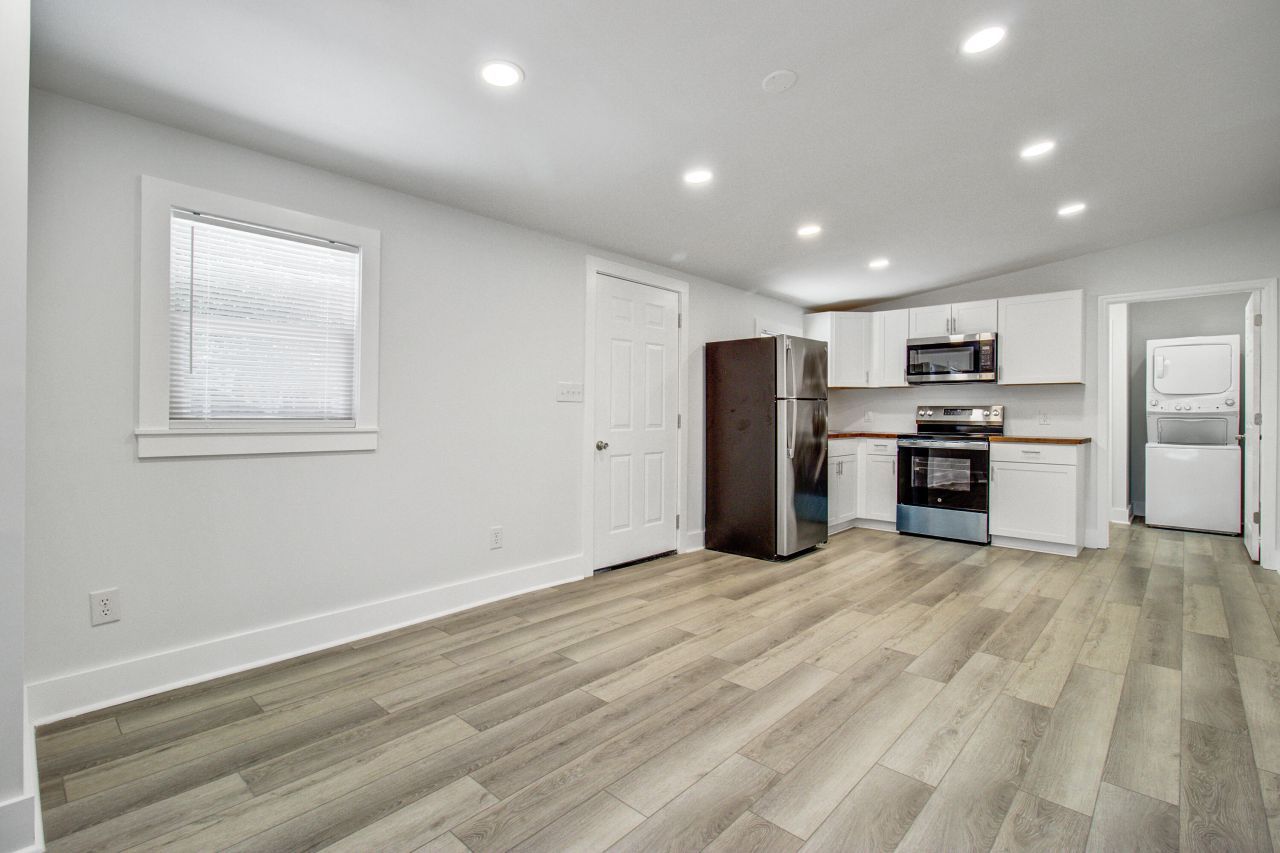 816 E Estates Boulevard Photo 28