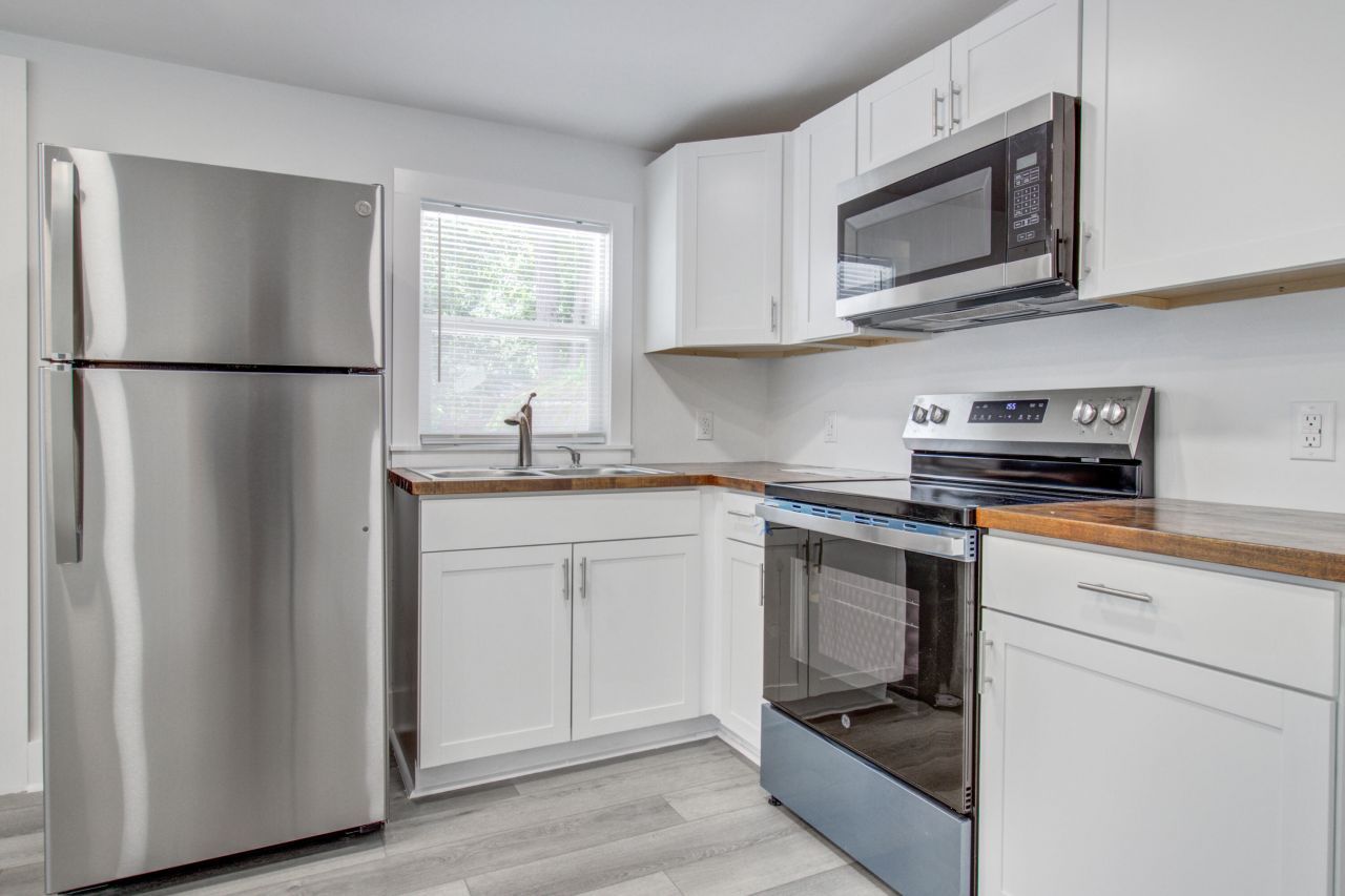 816 E Estates Boulevard Photo 32