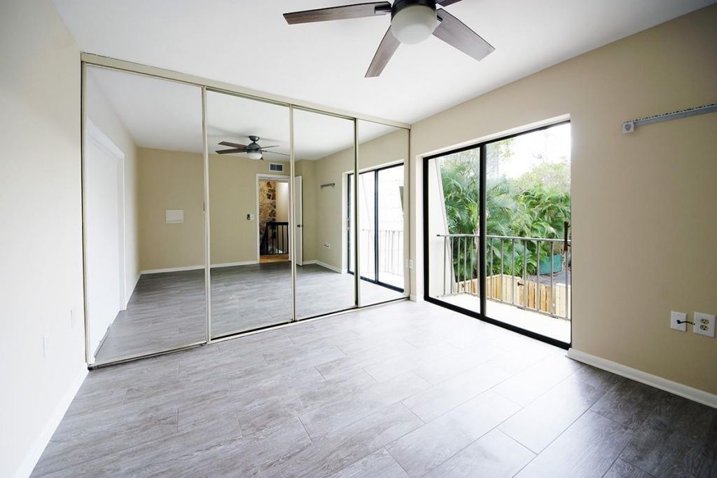 1700 Embassy Dr, Unit 402, West Palm Beach, FL 33401 Photo