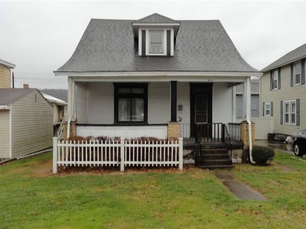 920 Grant Street, Newell, WV 26050