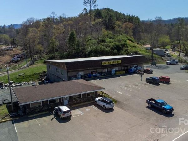 395 Crimson Laurel Way , Bakersville, NC 28705