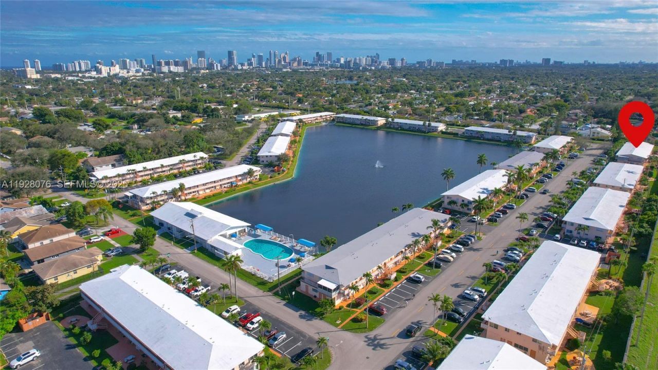 1000 SW 11th Ave, Unit 17E, Hallandale Beach, FL 33009 Photo