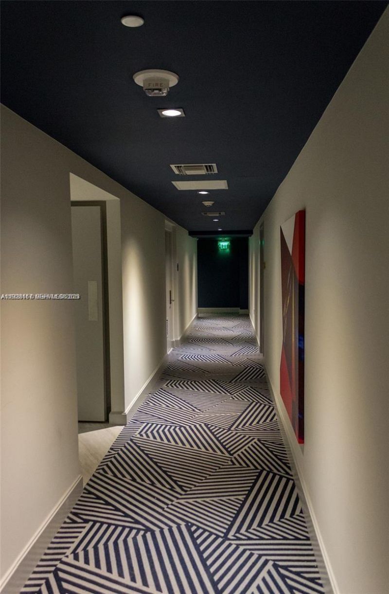 45 SW 9th St, Unit 2805, Miami, FL 33130 Photo