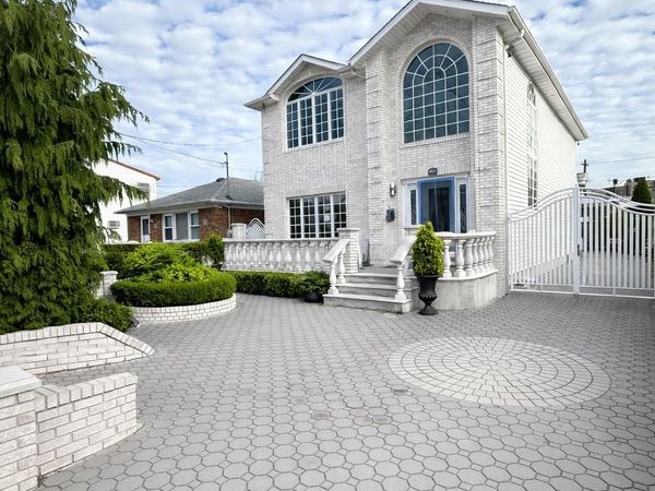 15823 92nd Street, Howard Beach, NY 11414