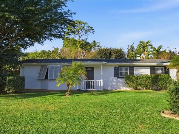 2261 11th ST N, NAPLES, FL 34103