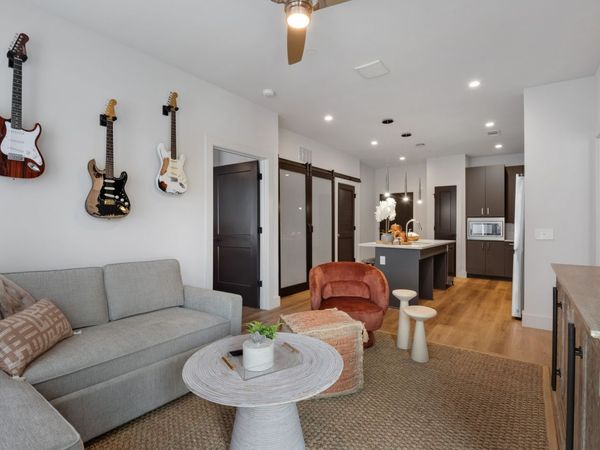 303 31st Ave N, Unit 206, Nashville, TN 37203